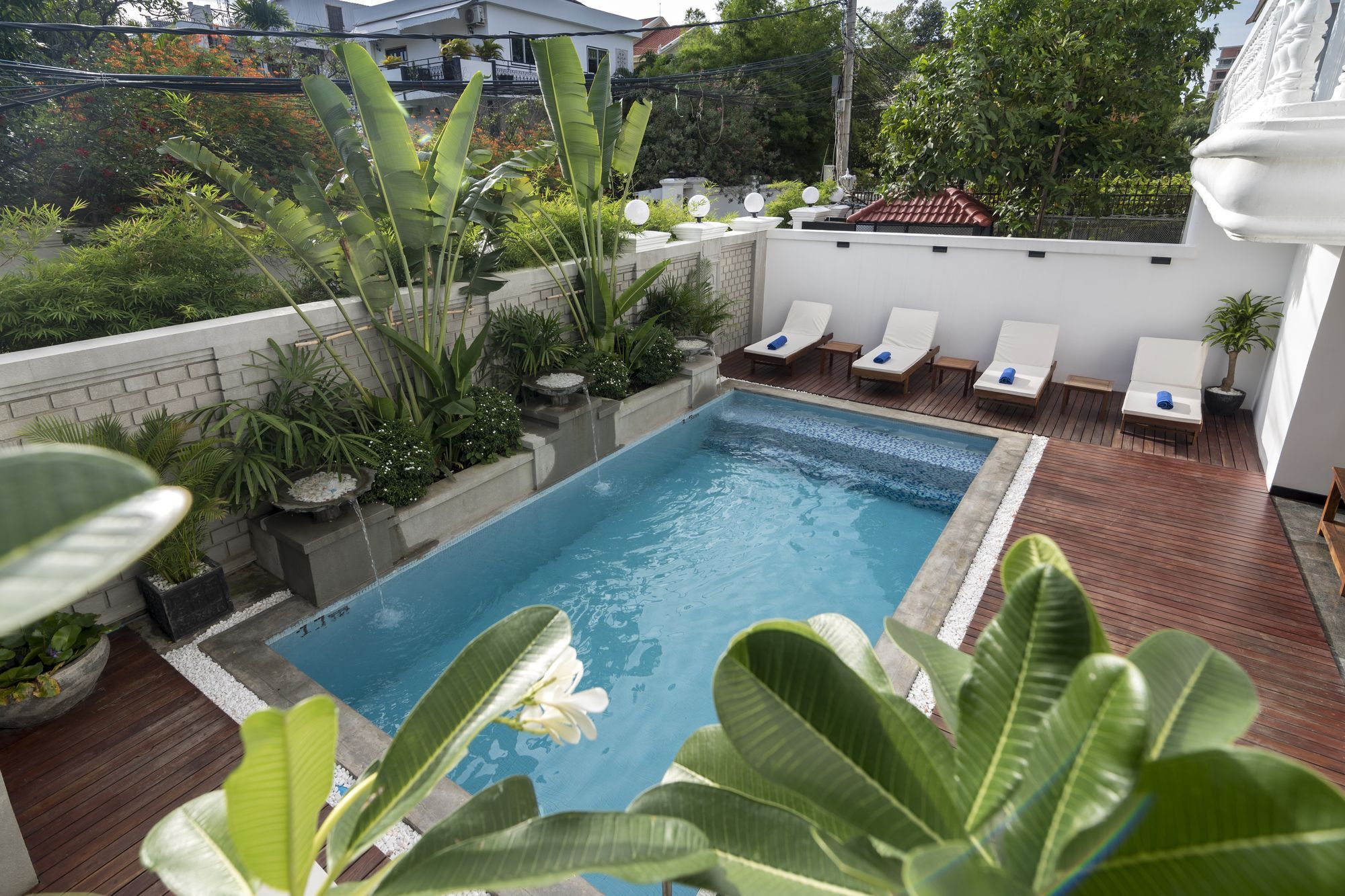 Hotel De L'Homme Phnom Penh Exteriör bild